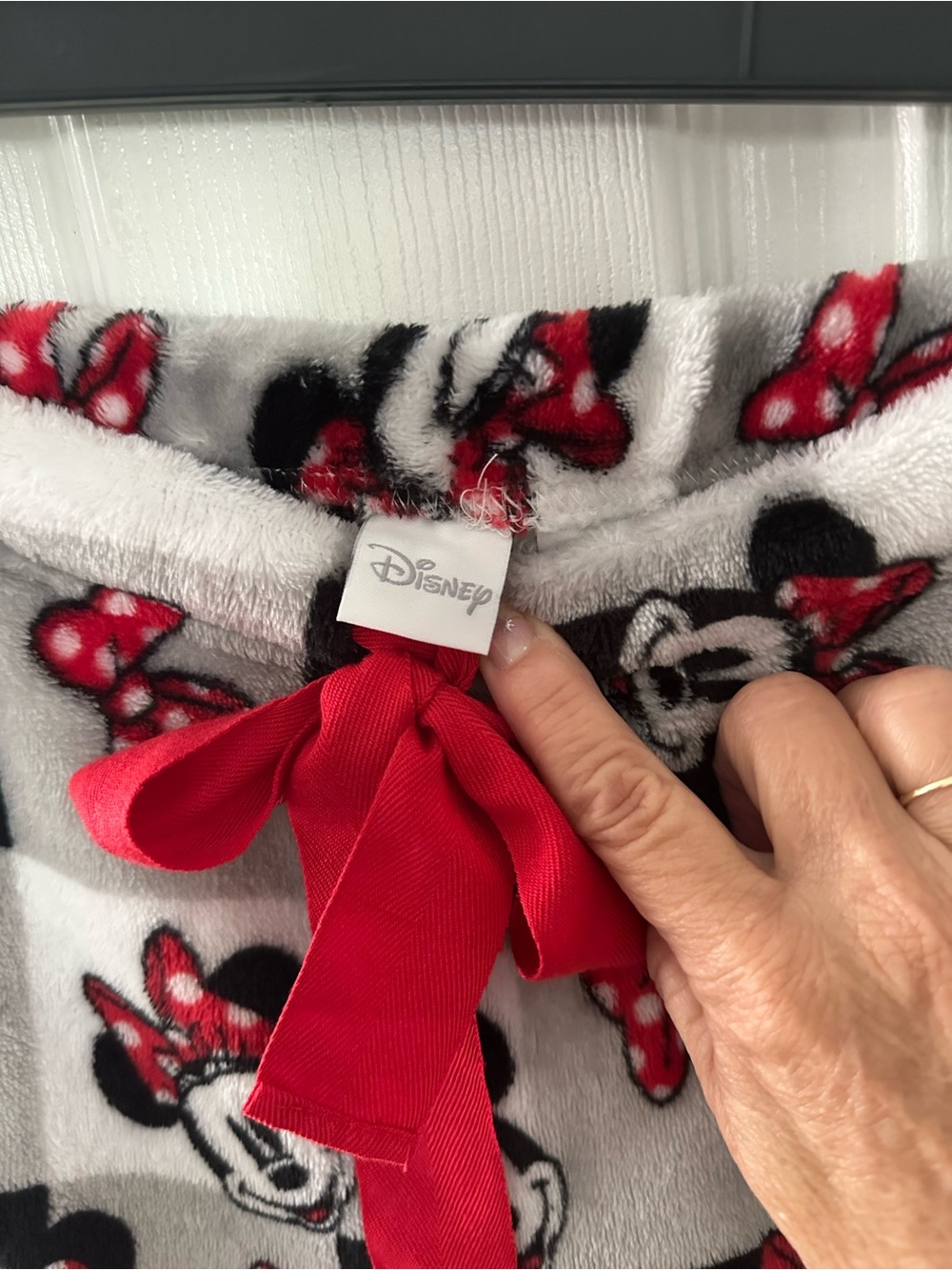 Adults Red & Black Minnie Bow Fleece Pajama Pants - Picture 3 of 3